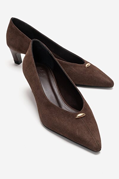 LuviShoes Γυναικεία παπούτσια με χαμηλό τακούνι VERSAY σε καφέ σουέντ με μυτε...