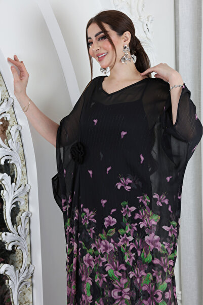 it's Mine Two-piece jalabiya with a floral pattern