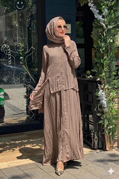 Ceremony Front Buttoned Dress with Tunic Skirt Look from the Front