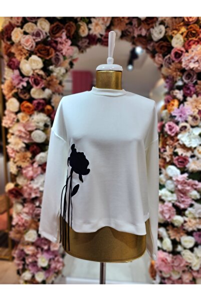 SEÇİLSTORE kadın ekru lacivert çiçek detaylı sweatshirt