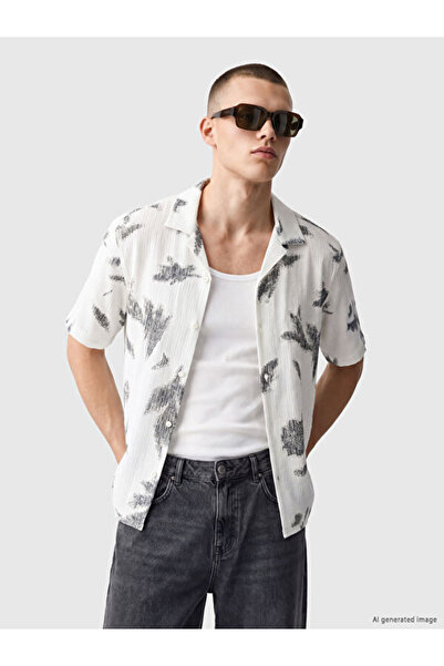 LC Waikiki Rmz Gi̇yi̇m Farkiyla Standard Fit Embroidered Krinkle Men's Shirt