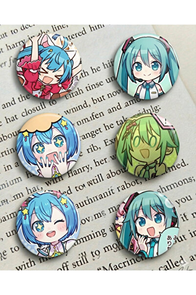 Toum Anime Hatsune Miku Tasarım 6'lı Rozet 70 mm PVC Kaplı Çanta Ceket Yaka A...