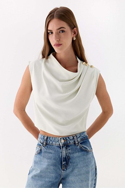 Lencie Degaje gold buttoned collar blouse ecru