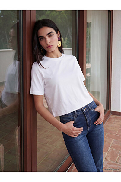 LC Waikiki Esvab • Modern & Distinctive 100% Cotton Women's T-Shirt