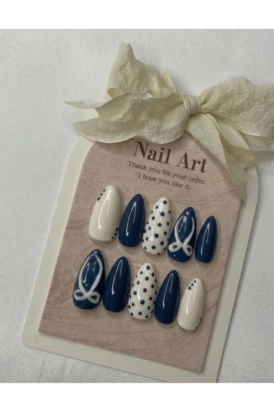 Violet nails Mavi tırnak