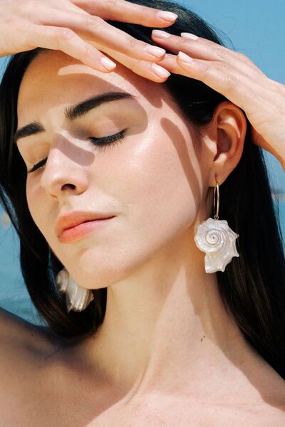 Lisa&Co. Cercei Argint Seashell In The Loop Argint placat cu aur galben / Per...