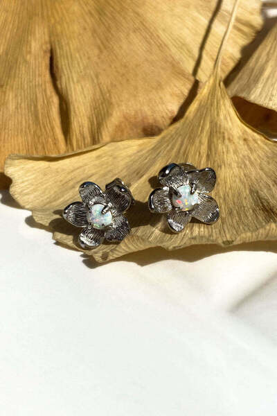 Spossy Silver Jewelry 925 Ayar Gümüş, Silver, Opal Taşlı Papatya Küpe