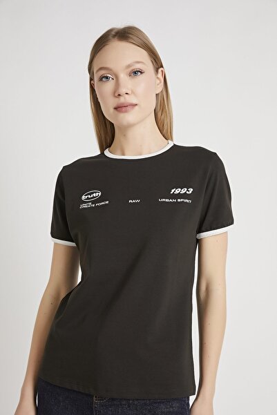 Arma Life ARMALIFE 8076 ΓΥΝΑΙΚΕΙΟ T-SHIRT ΜΕ ΣΤΑΜΠΑ ΚΑΙ ΣΧΕΔΙΑΣΜΟ ΣΤΟ ΛΕΜΒΟ Τ...