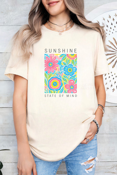 Sarah's Boutique Women's T-shirt – 100% cotton – Sunshine Garden