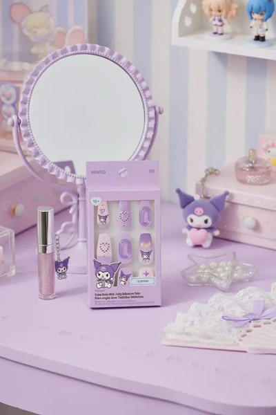Miniso أظافر صناعية لاصقة من جل كورومي مرخصة من سانريو، باللونين الأرجواني وا...