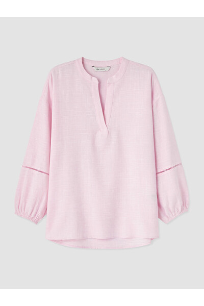 LC Waikiki Nevavm Farkıyla Kaçık Collar Embroidery Detailed Blouse