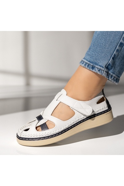 Modlet.ro White and blue casual shoes with hook-and-loop closure EVA10