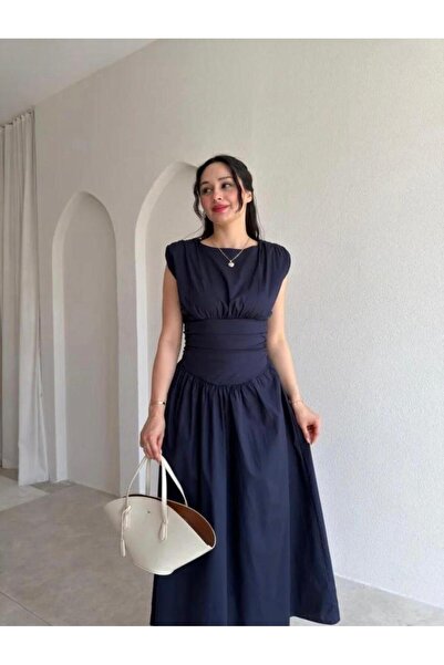heree Women's Crew Neck Zero Sleeve Waist Fitted Midi Length Dress Casual Sty...