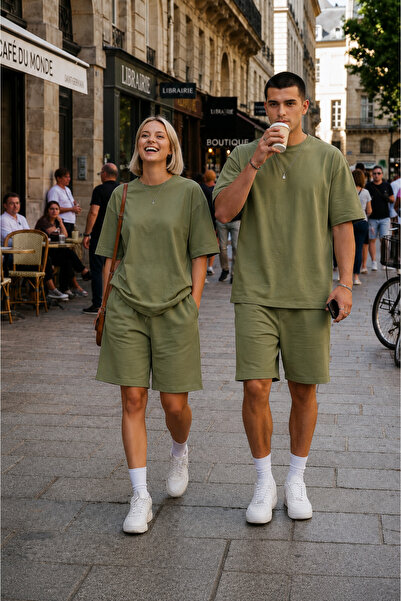 YAKAMEL UNISEX KADIN ERKEK ÇİFT KULLANIMINA UYGUN OVERSİZE KISA KOLLU ŞORT TA...