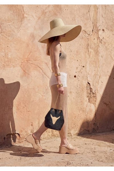Tinyofficial Chain Strap Bull Motif Shoulder Bag