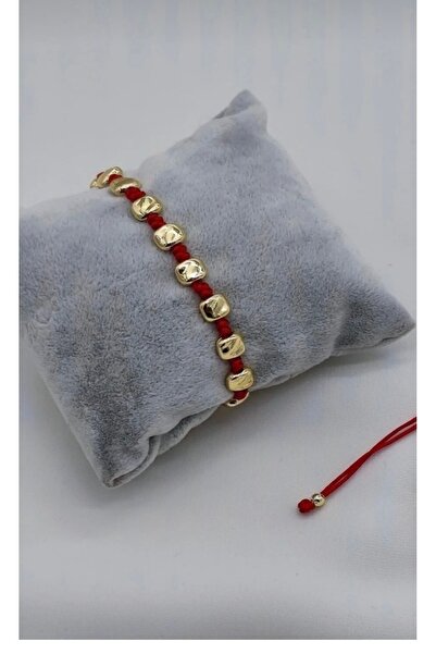 mibrillo Gold Detailed Elevator-Style Adjustable Red String Lucky Bracelet