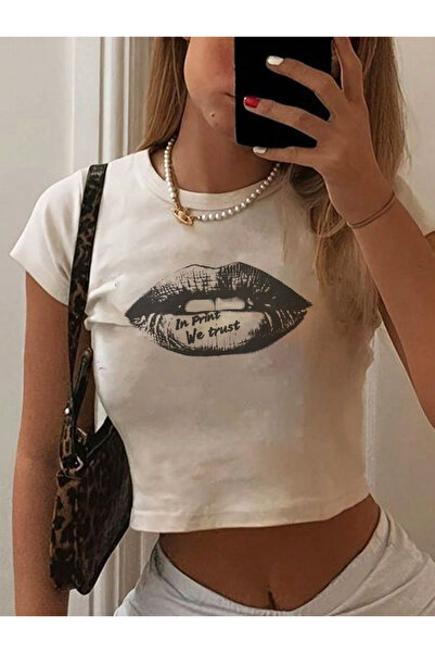 Violon In Print We Trust Lips Printed Women's White Crop Top