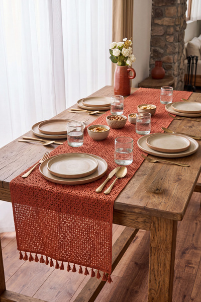 COMO HOME Püsküllü Kiremit Örme Runner 33x145 cm Pamuk Dantel Masa Örtüsü Sal...