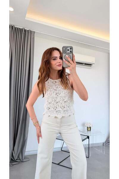 pelin yıldız butik Bej Roxel Nakışlı Crop