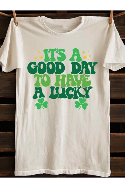 STITCHLY تي شيرت رجالي بطباعة "It's Good to Have a Lucky Day" مع تصميم أوراق ...