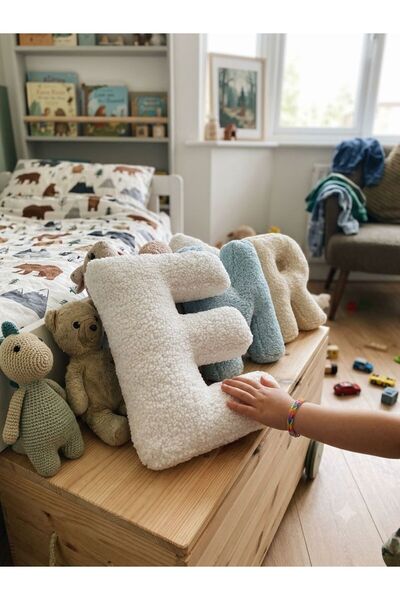 Suvolta Store Teddy Kişiye Özel Harf Yastık Beyaz Bebek Çocuk Odası Aksesuarı