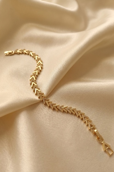 Vibalis Gold V Detaylı Taşlı Zarif Işıltılı Kadın Vip Bileklik