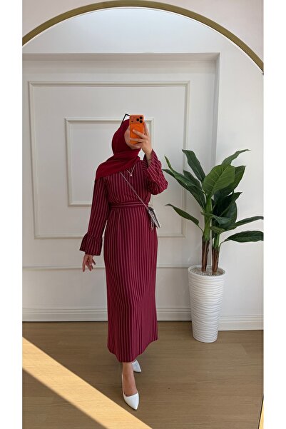 Nisa Nalbantoğlu Striped Belted Hijab Dress