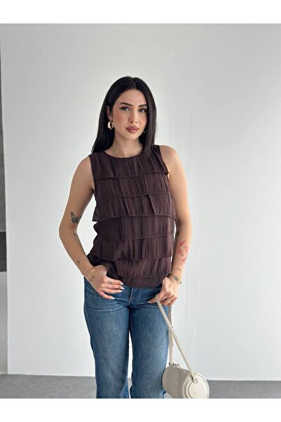 Jöns Butik بلوزة نسائية بدون أكمام بتفاصيل طبقات متعددة