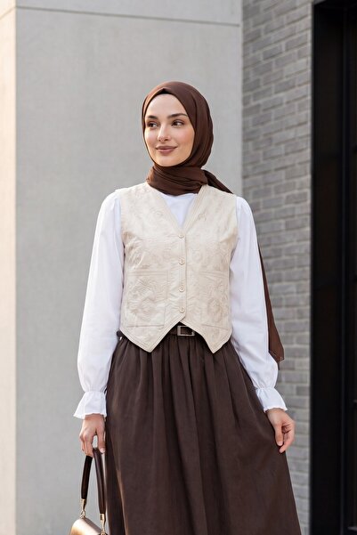 Modamorfo Double Pocket Buttoned Embroidered Asymmetrical Cut Linen Vest -Beige