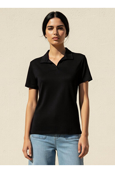 FAV T-shirt with Johnny Collar
