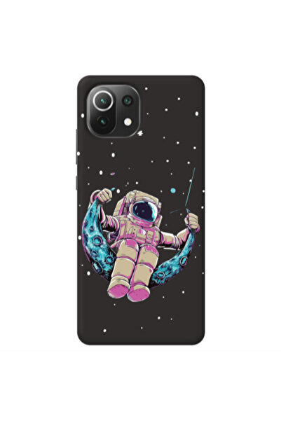 Other Xiaomi Mi 11 Lite Astronaut swinging on the moon Black Colored Silicone...