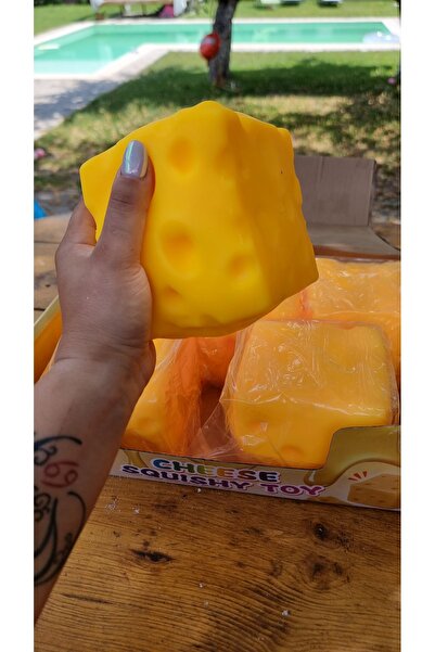 Squishy Гигантско сирене с пяна отвътре