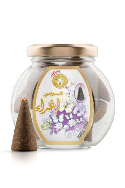 Sedr Al-Khaleej Perfumes معمول إحراء هرمي الشكل