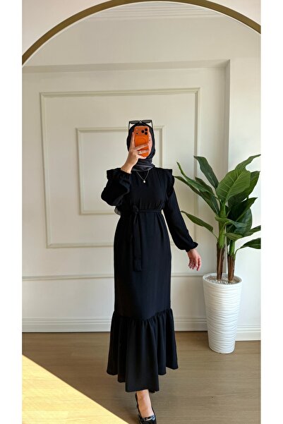 Nisa Nalbantoğlu Shoulder Ruffled Hijab Dress