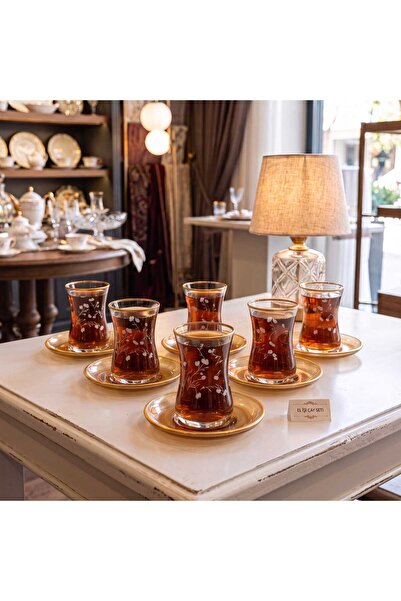 ariana sytle 6-Person 12-Piece Gilded Tea Set