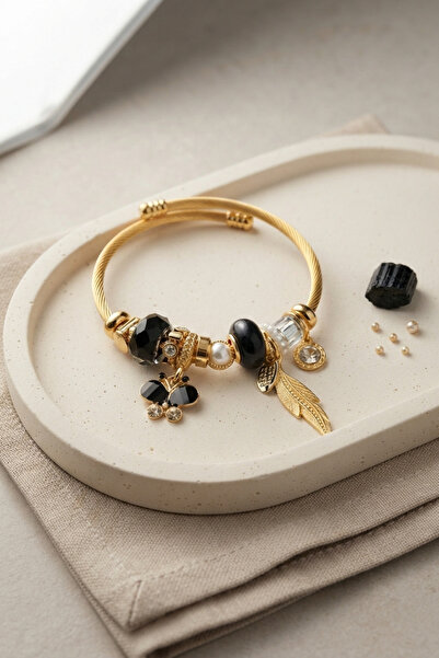 deluxe takı ve giyim Butterfly Model Gold Color Black Charm Bracelet