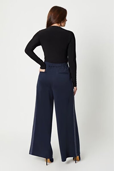 NO BRAND Pantaloni clasici bleumarin cu picior larg și talie elastică Debenha...