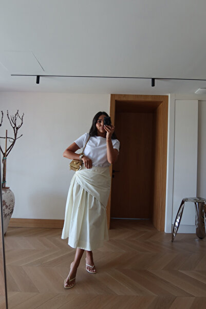 Özge Özgenç Accessory Detailed Pleated Skirt