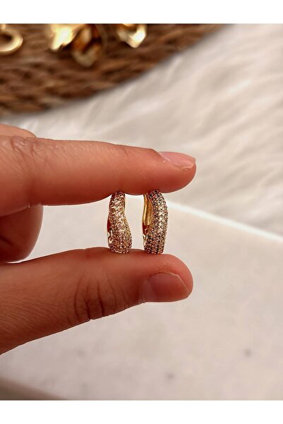 LENORE Kadın Gold Kaplama Yoğun Zirkon Taşlı Kavisli Halka Küpe