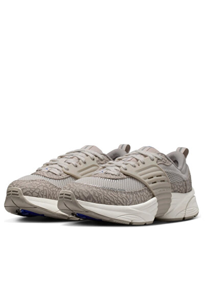 Nike حذاء Air Jordan Trunner O/S بتصميم 'Elephant Print' (يُناسب المقاس الضيق...