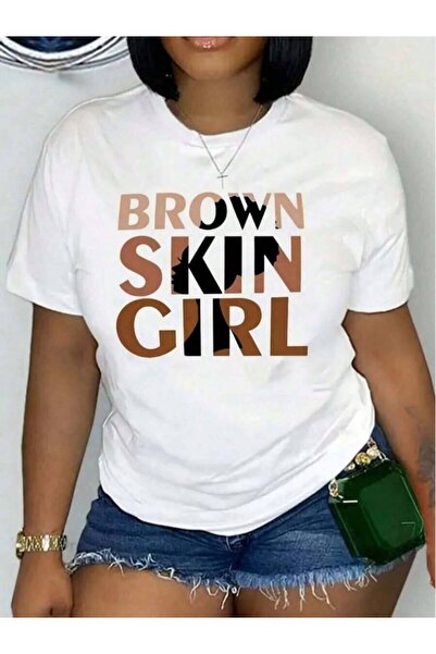 45 BPM تي شيرت نسائي قطني بأكمام قصيرة، مطبوع عليه كلمة "Girl With Skin". قاب...