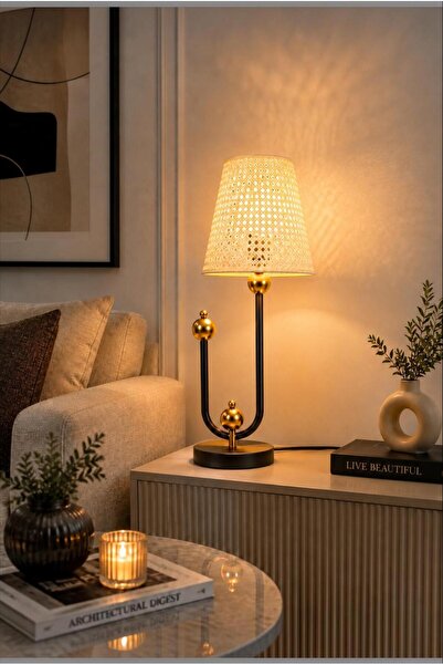 Elizim Home Lighting مصباح طاولة عصري بقاعدة سوداء وتفاصيل ذهبية مع رأس من ال...