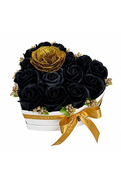 velve Aranjament floral in forma de inima Velvet Heart cu 15 trandafiri de sa...