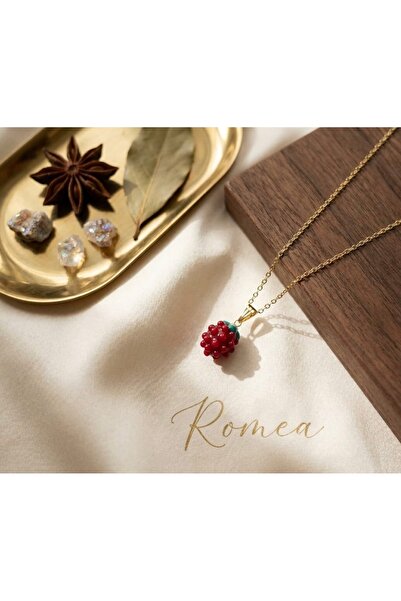 Romea قلادة أنيقة من الفولاذ بتصميم التوت الأسود