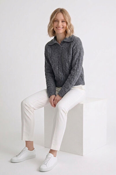 M&C Colleciton Women's Hair Braid Detail Polo Collar Sweater