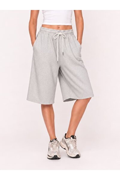 Coredra شورت نسائي من القطن الممشط بقصة مريحة من نوع Jorts Bermuda باللون الر...