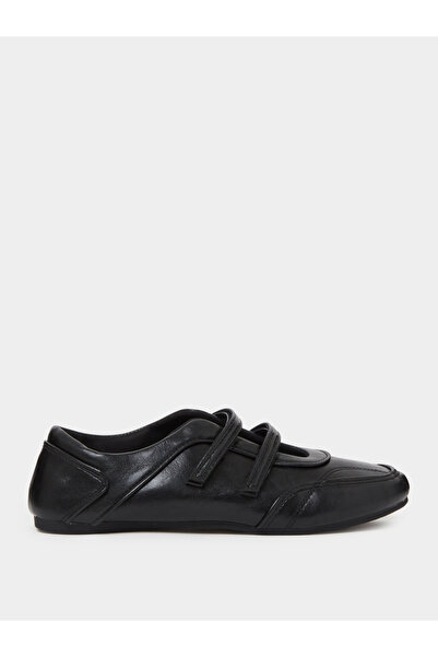 Styli Black Solid Round Toe Velcro Sneakers