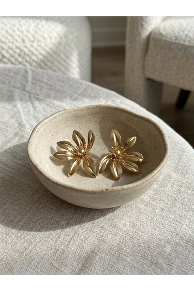 DAZLİNGACCESSORY Flower Gold Earrings