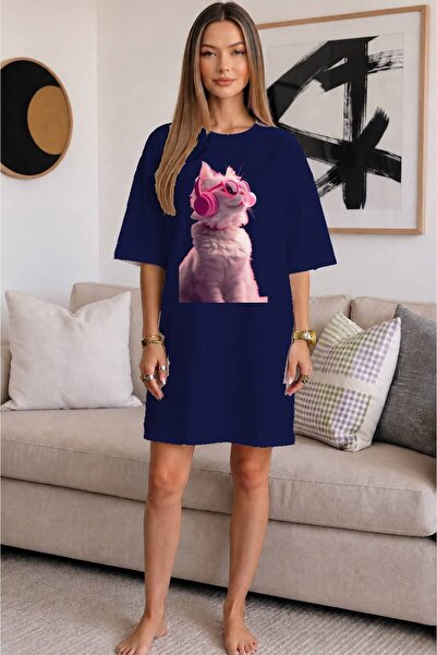 JANTIL MODA تي شيرت طويل جدًا ذو ياقة دائرية مع سماعات رأس ونظارات - تي شيرت ...