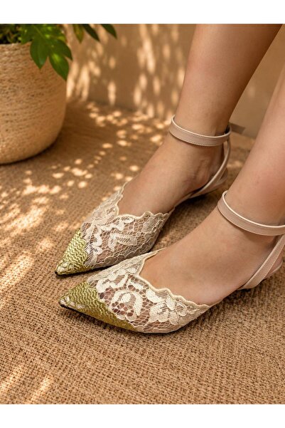 BERFONA Ri̇na Beige Lace 3 cm Heel Shoes with Pointed Toe and Straps